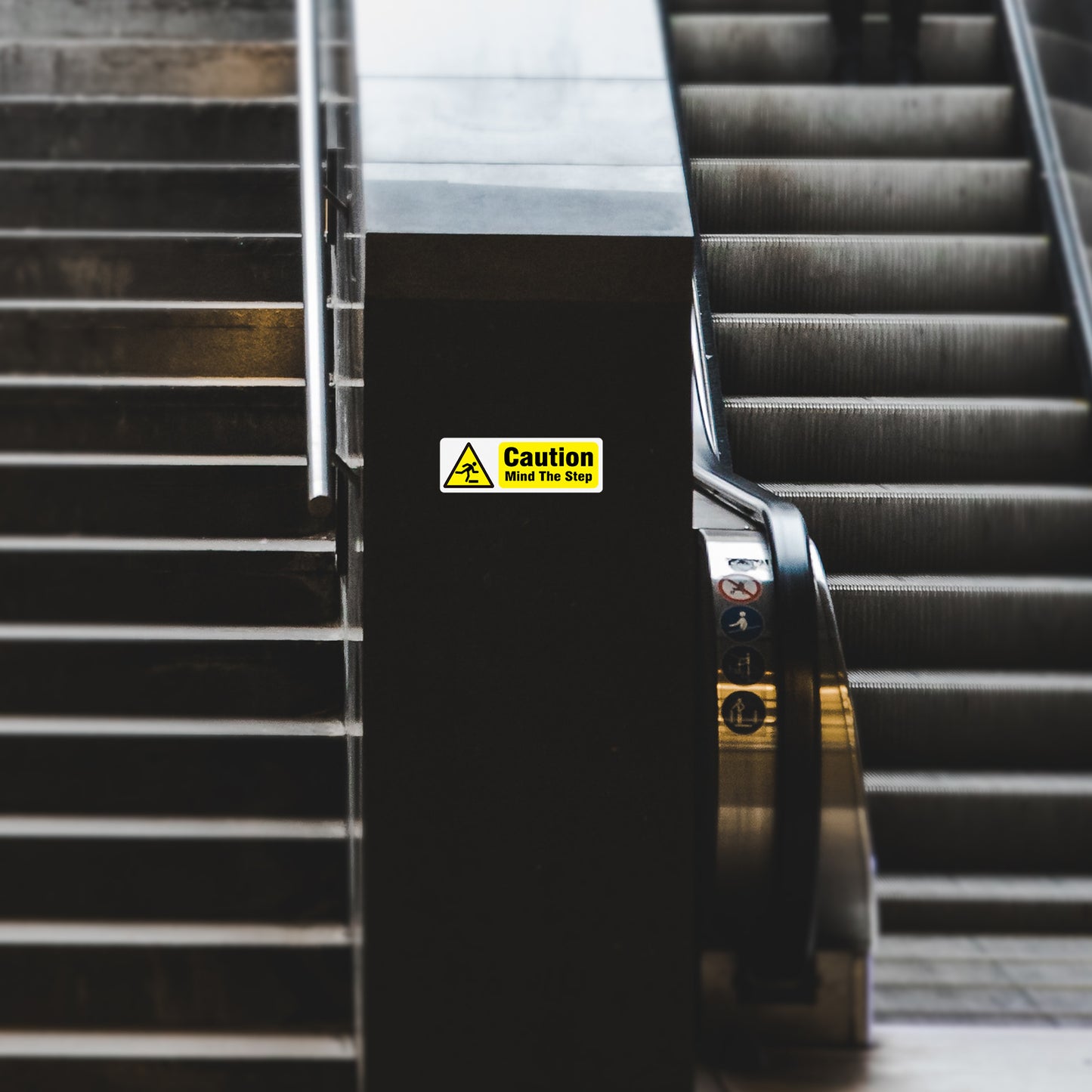 Caution Mind The Step 15 x 5 cm PVC Sign